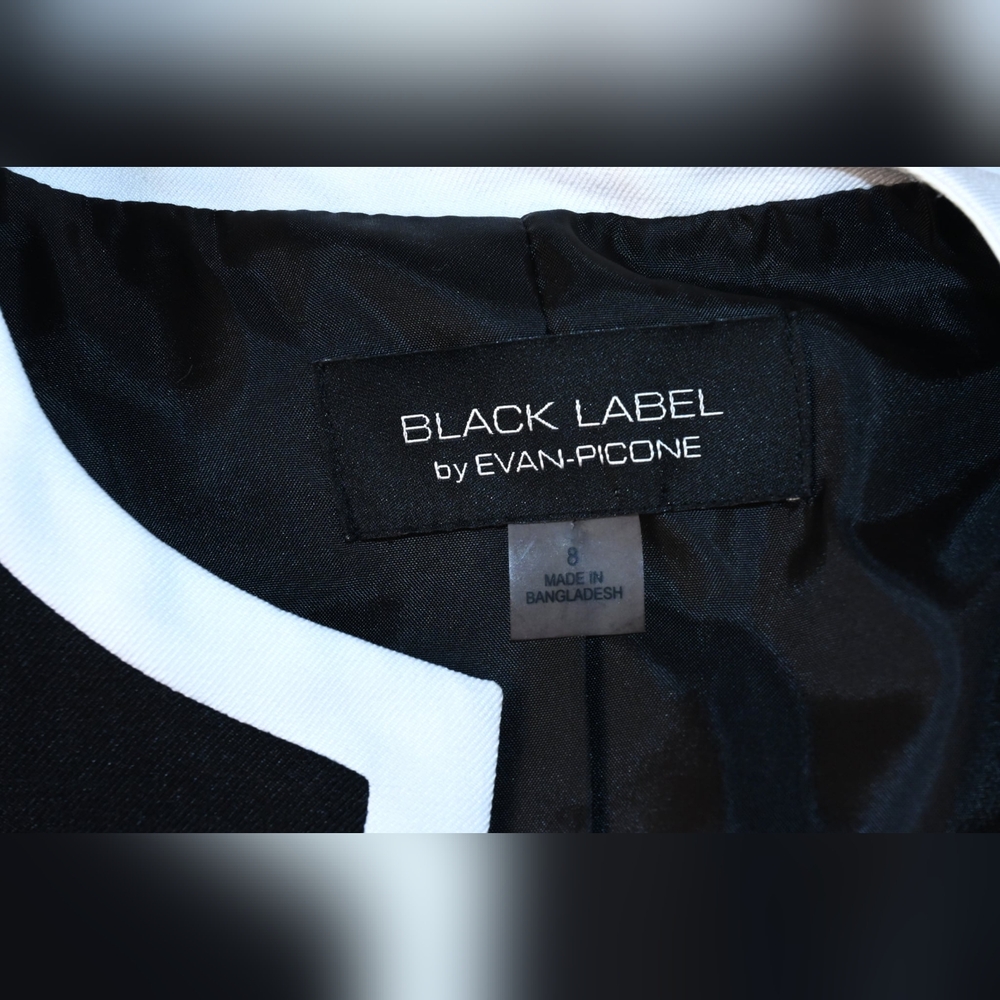 Black Label By Evan Picone of Kasper Group LLC, New York Black & White Blazer 8 - Picture 11 of 16